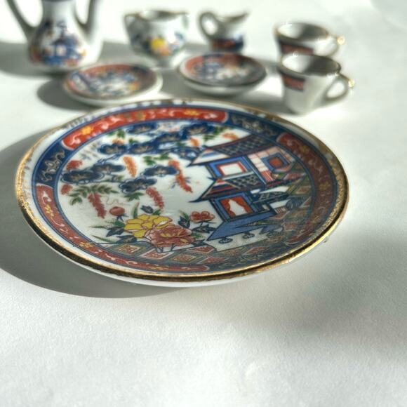 Tiny Miniature Asian Tea Set Dollhouse Size Teacups Saucers Teapot Porcelain - Picture 3 of 8